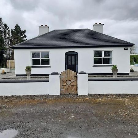 Cheerful Three Bedroom Country Cottage Ballina Kültér fotó